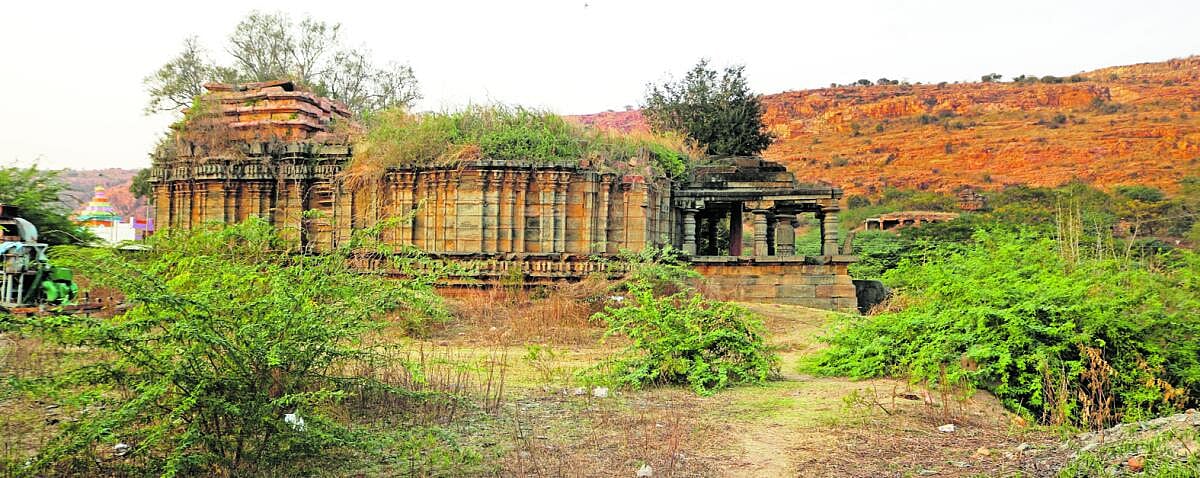 ಒಳನೋಟ: ಪುರಾತತ್ವ ತಾಣ ಅನಾಥ