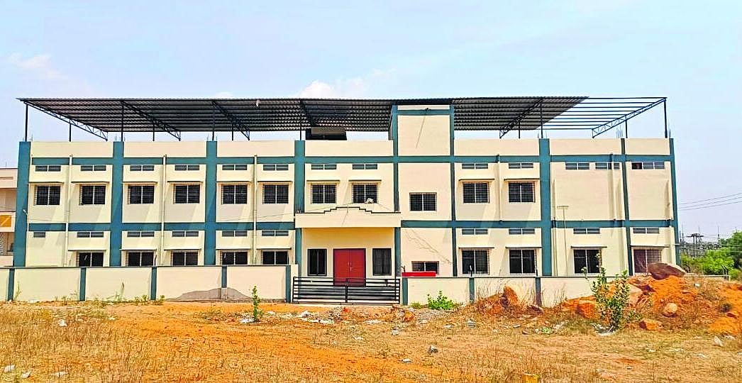 ವಸತಿ ನಿಲಯಕ್ಕಿಲ್ಲ ಉದ್ಘಾಟನಾ ಭಾಗ್ಯ