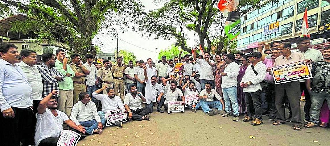 ‘ವಿದ್ಯಾರ್ಥಿಗಳ ಭವಿಷ್ಯದ ಜತೆ ಕೇಂದ್ರ ಚೆಲ್ಲಾಟ’