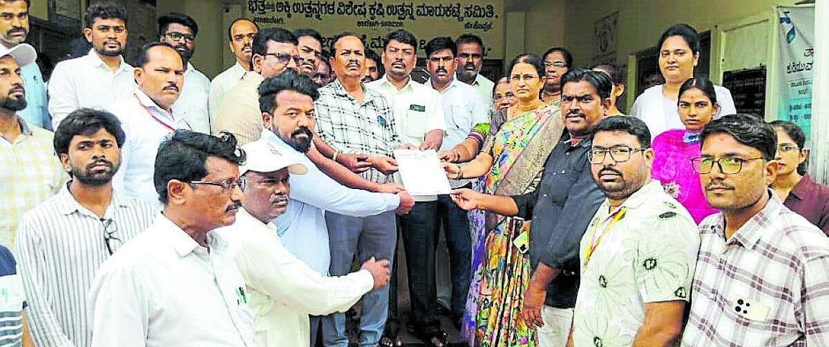 ಭವನ ನಿರ್ಮಾಣಕ್ಕೆ ಜಾಗ ನೀಡಲು ಆಗ್ರಹ