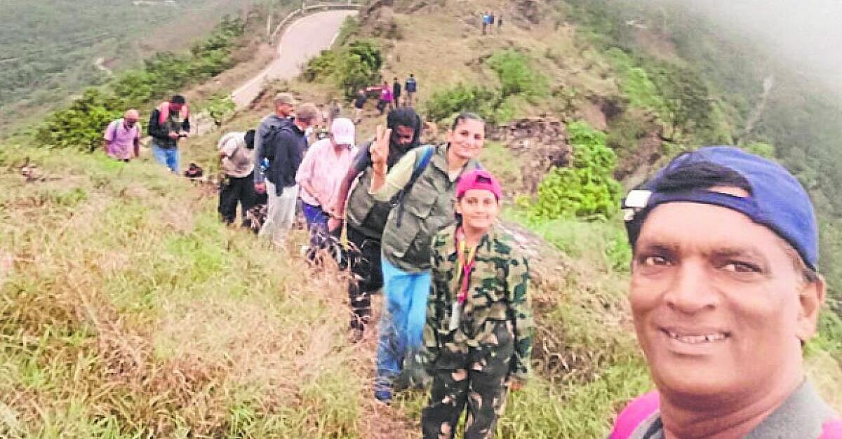 ಚಂದ್ರದ್ರೋಣ ಪರ್ವತದಲ್ಲಿ ಚಾರಣ