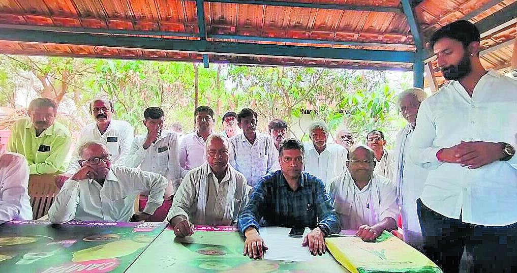 ಎಸ್ಟಿಆರ್ಆರ್ಗೆ ಭೂಮಿ ಕೊಡಲ್ಲ
