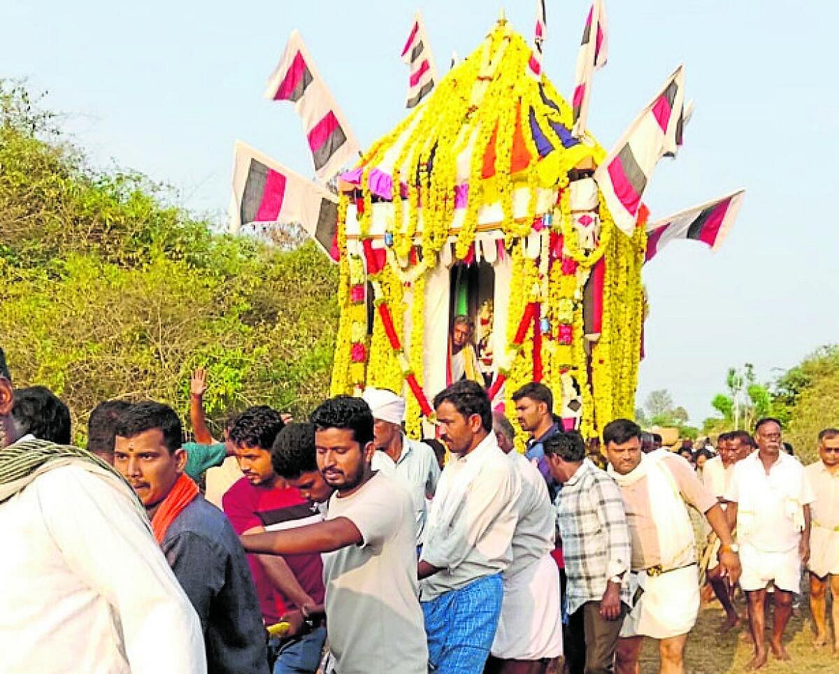 ದೊಡ್ಡಮ್ಮ ತಾಯಿ ರಥೋತ್ಸವ