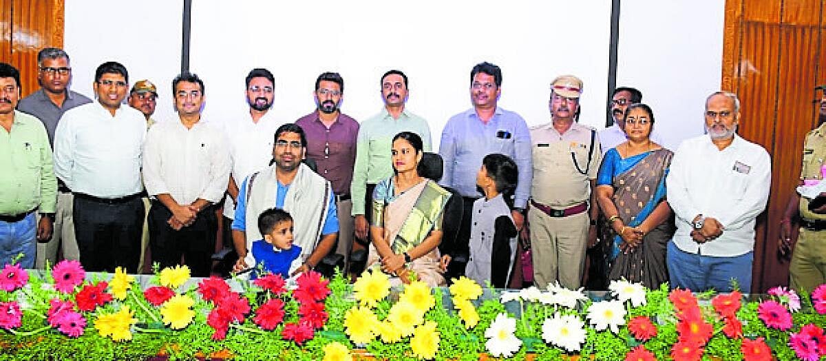 ‘ಜಿಲ್ಲೆಯಲ್ಲಿ ಕಾರ್ಯನಿರ್ವಹಣೆ; ತೃಪ್ತಿಯಿದೆ’