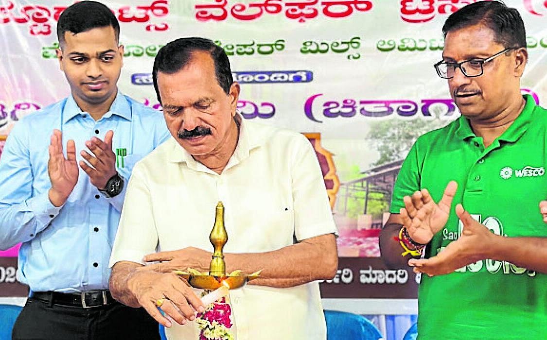 ಚಿತ್ರಿಗಿ ರುದ್ರಭೂಮಿ ಉದ್ಘಾಟನೆ