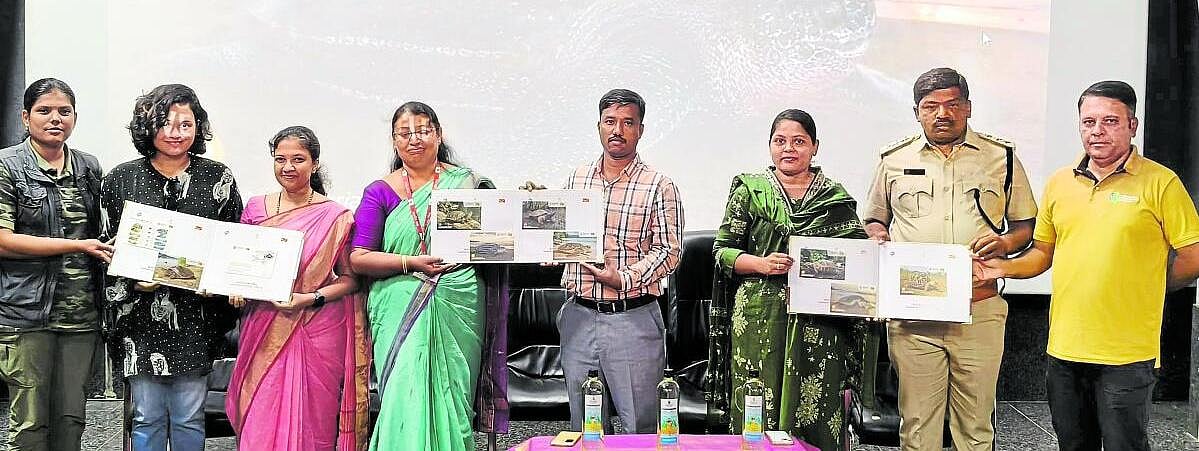 ಆಮೆ ಅಂಚೆ ಲಕೋಟೆ ಬಿಡುಗಡೆ