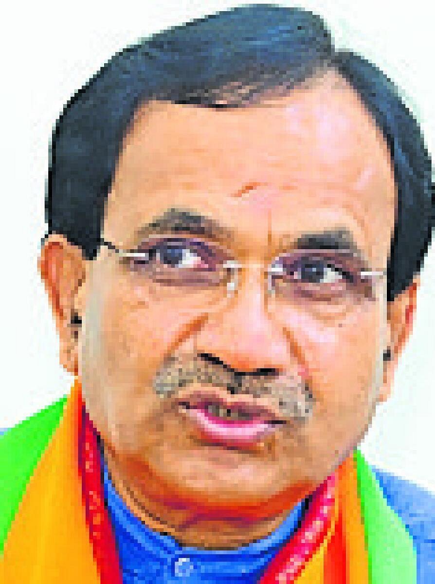 ‘ಶಿವಲಿಂಗಕ್ಕೆ ಅಪಚಾರ ಮಾಡಿದವರ ರಕ್ಷಿಸದಿರಿ’