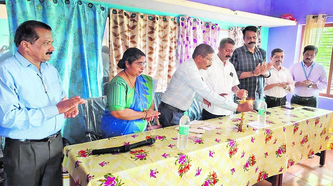 ಸಾಧಕರಿಗೆ ಪ್ರೋತ್ಸಾಹಧನ ವಿತರಣೆ