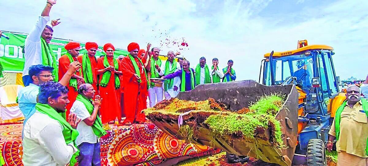 ಮರಿಯಮ್ಮನಹಳ್ಳಿ: ಮುಂದಿನ ವರ್ಷ ಫೆಬ್ರುವರಿಯಲ್ಲೇ ಹೂಳಿನ ಜಾತ್ರೆ