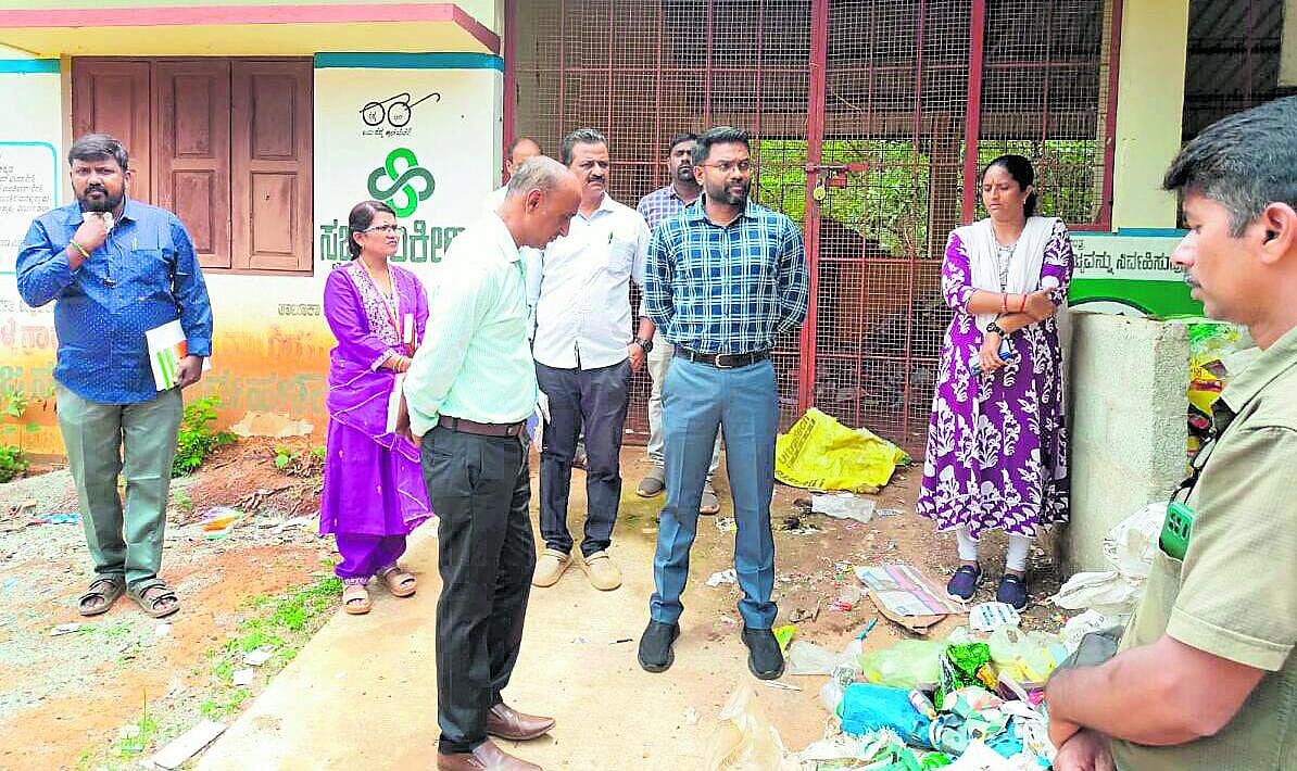 ದಾಖಲೆ ಅಪೂರ್ಣವಾಗಿದ್ದರೆ ಸೂಕ್ತ ಕ್ರಮ: ಸಿಇಒ ಡಾ. ದಿಲೀಷ್ ಶಶಿ