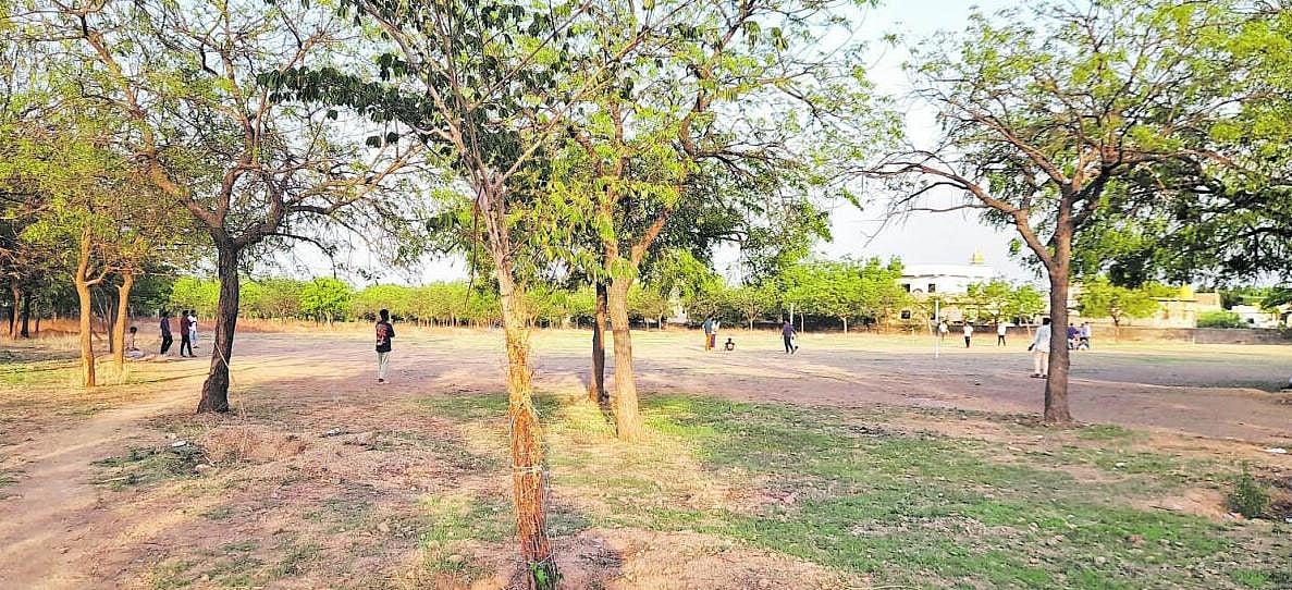 ದೇವರಹಿಪ್ಪರಗಿ | ನನಸಾಗುವುದೇ ಶಿಕ್ಷಣ ಪ್ರೇಮಿಗಳ ಕನಸು?