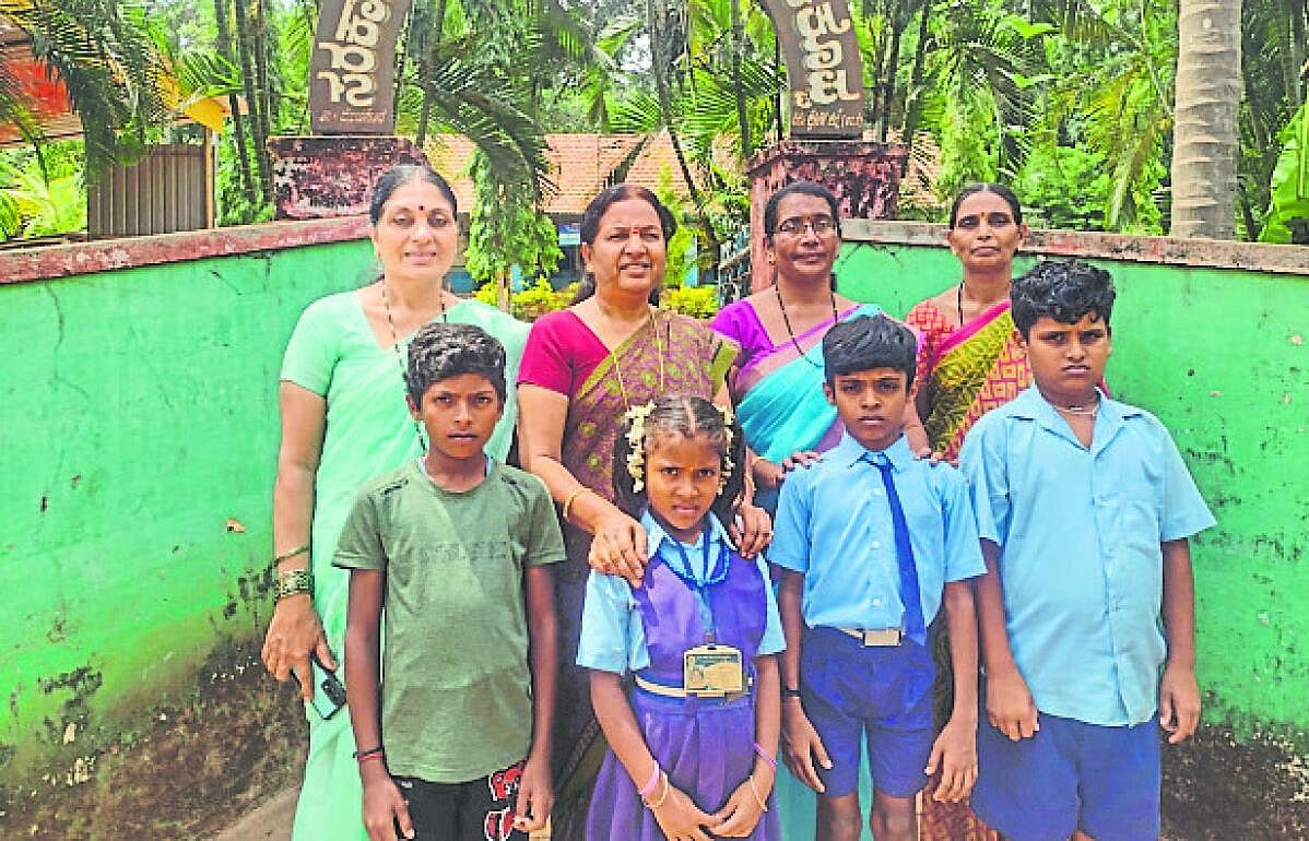 ಮುಂಡಗೋಡ: ಮುಚ್ಚುವ ಆತಂಕದಿಂದ ದೂರಾದ ಸರ್ಕಾರಿ ಶಾಲೆ