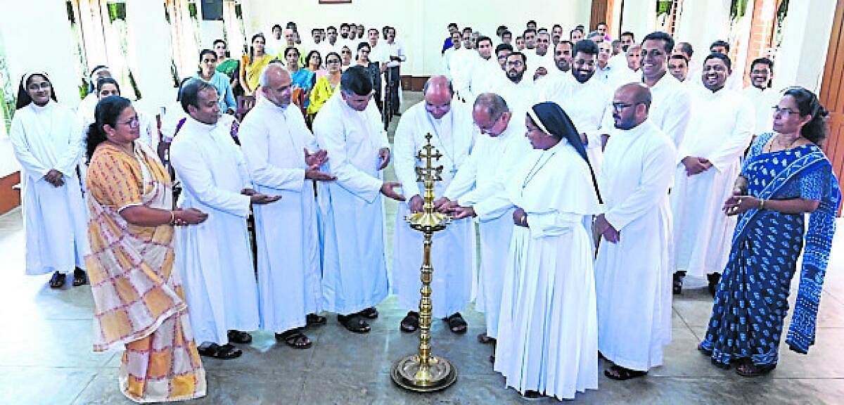 ಬೆಳ್ತಂಗಡಿ: ಪಾಲನಾ ಸಮಿತಿ, ಧರ್ಮಗುರುಗಳ ಸಮ್ಮೇಳನ