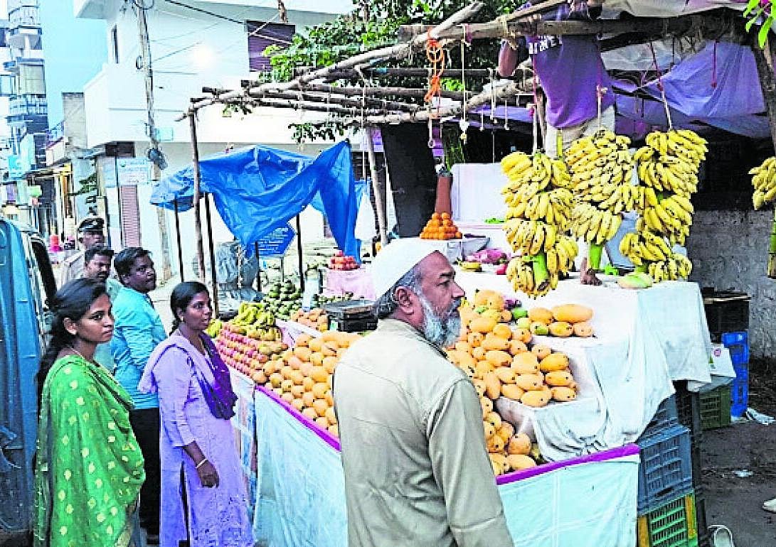 ಕೆಜಿಎಫ್: ರಾಬರ್ಟಸನ್ಪೇಟೆಯ ಫುಟ್ಪಾತ್ ಅಂಗಡಿ ತೆರವು