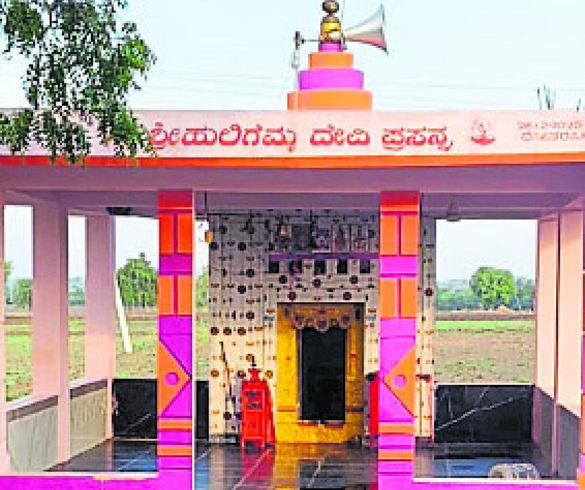 ಹುಲಿಗೆಮ್ಮ ದೇವಸ್ಥಾನದಲ್ಲಿ ಚಿನ್ನ, ಬೆಳ್ಳಿ ಆಭರಣ ಕಳ್ಳತನ