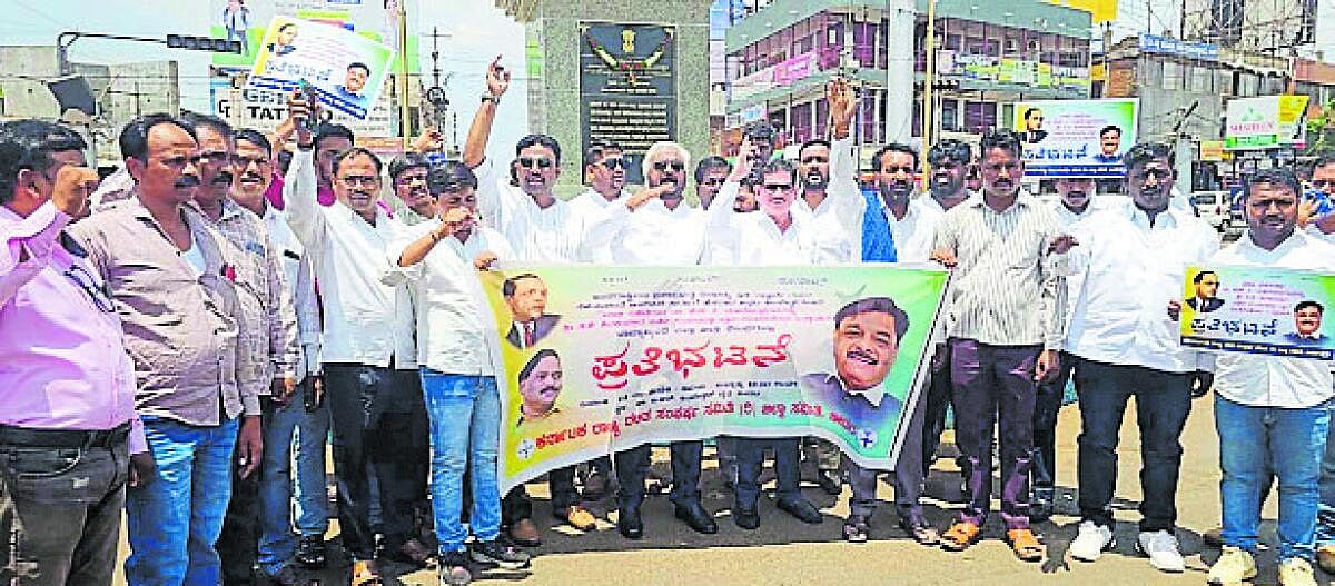 ‘ಎಚ್.ಸಿ. ಮಹಾದೇವಪ್ಪಗೆ ಸಚಿವ ಸ್ಥಾನ ನೀಡಿ’