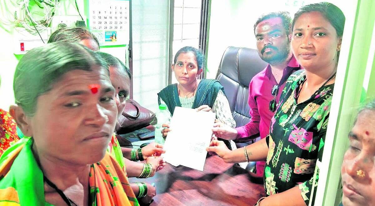 ‘ನಿರಾಶ್ರಿತರ ನಿವೇಶನ, ಬೇರೆಯವರಿಗೆ ಹಂಚಬೇಡಿ’