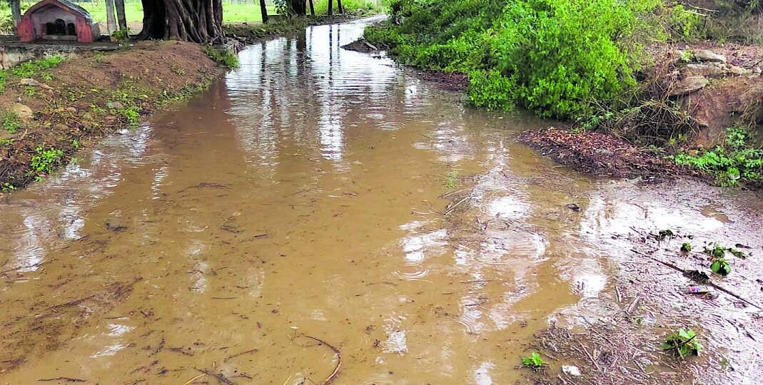 ಬಂಗಾರಪೇಟೆ | ಕೆಸರುಗದ್ದೆಯಾದ ಚತ್ತಗುಟ್ಲಹಳ್ಳಿ ರಸ್ತೆ