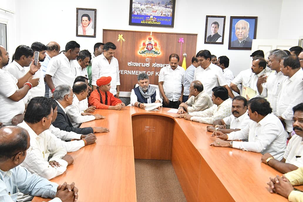 ಸಚಿವ ಸ್ಥಾನಕ್ಕೆ ಕಸರತ್ತು ಶುರು