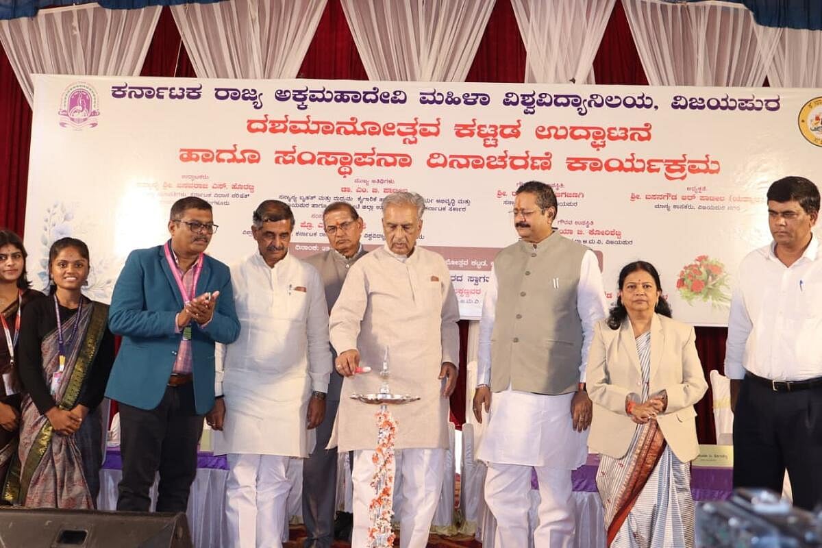 96 ಶಾಸಕರಿದ್ದರೂ ಅಭಿವೃದ್ಧಿಯಲ್ಲಿ ಹಿಂದುಳಿದ ಉತ್ತರ ಕರ್ನಾಟಕ: ಹೊರಟ್ಟಿ ಬೇಸರ