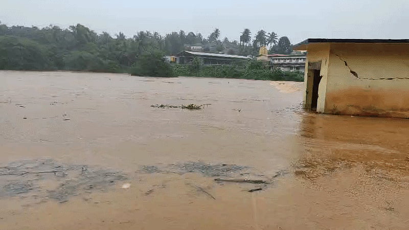 ಬೆಳ್ತಂಗಡಿ | ಭಾರಿ ಮಳೆ, ಪ್ರವಾಹ ಭೀತಿ: ಲಾಯಿಲ - ಕಿಲ್ಲೂರು ರಸ್ತೆ ಬಂದ್