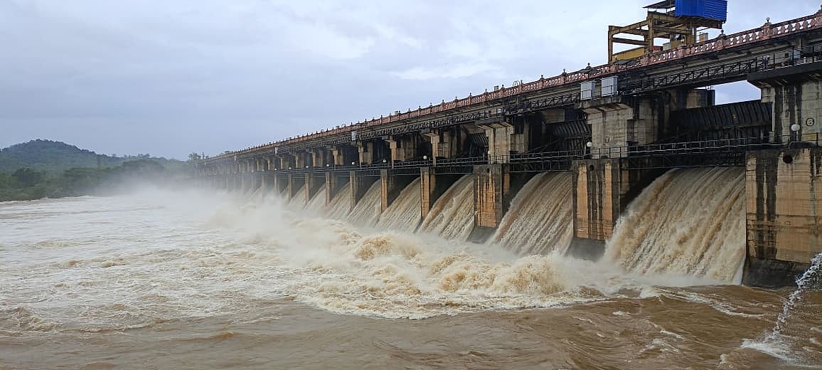 ಮಲೆನಾಡಿನಲ್ಲಿ ಮಳೆ ಚುರುಕು: ತುಂಗಾ ಜಲಾಶಯದಿಂದ 55,197 ಕ್ಯುಸೆಕ್ ನೀರು ಹೊರಕ್ಕೆ