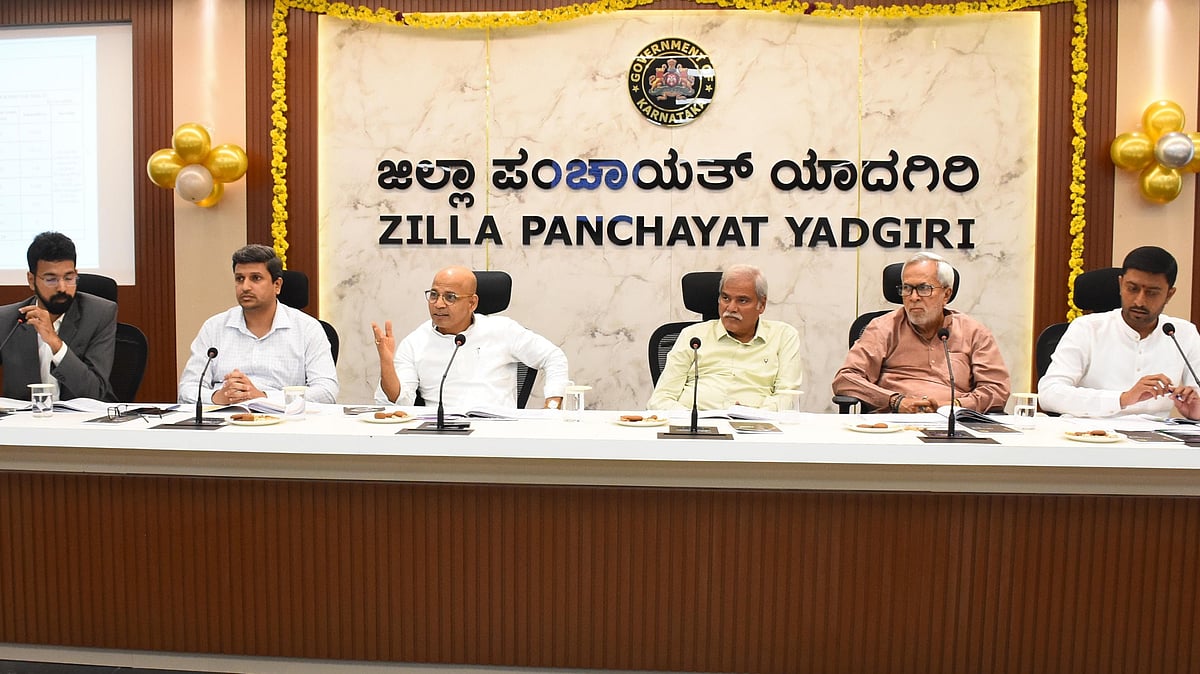 ಸಮಸ್ಯಾತ್ಮಕ ಗ್ರಾಮಗಳಿಗೆ ಖುದ್ದು ಭೇಟಿ ನೀಡಿ: ಸಚಿವ ಡಾ.ಶರಣಪ್ರಕಾಶ ಪಾಟೀಲ