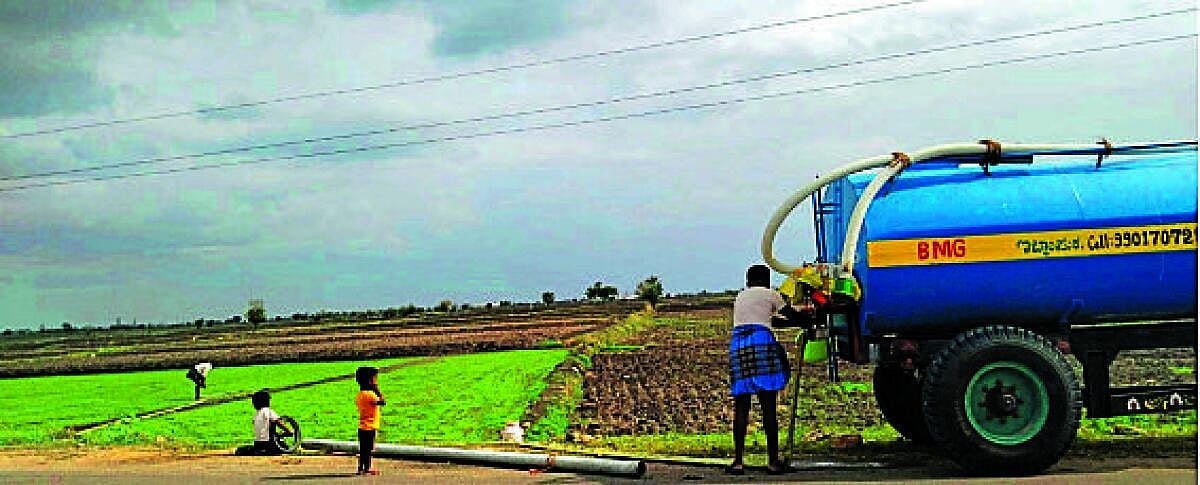 ಸಿರುಗುಪ್ಪ:  ಕೈಕೊಟ್ಟ ಮಳೆ; ಸಂಕಷ್ಟದಲ್ಲಿ ರೈತರು