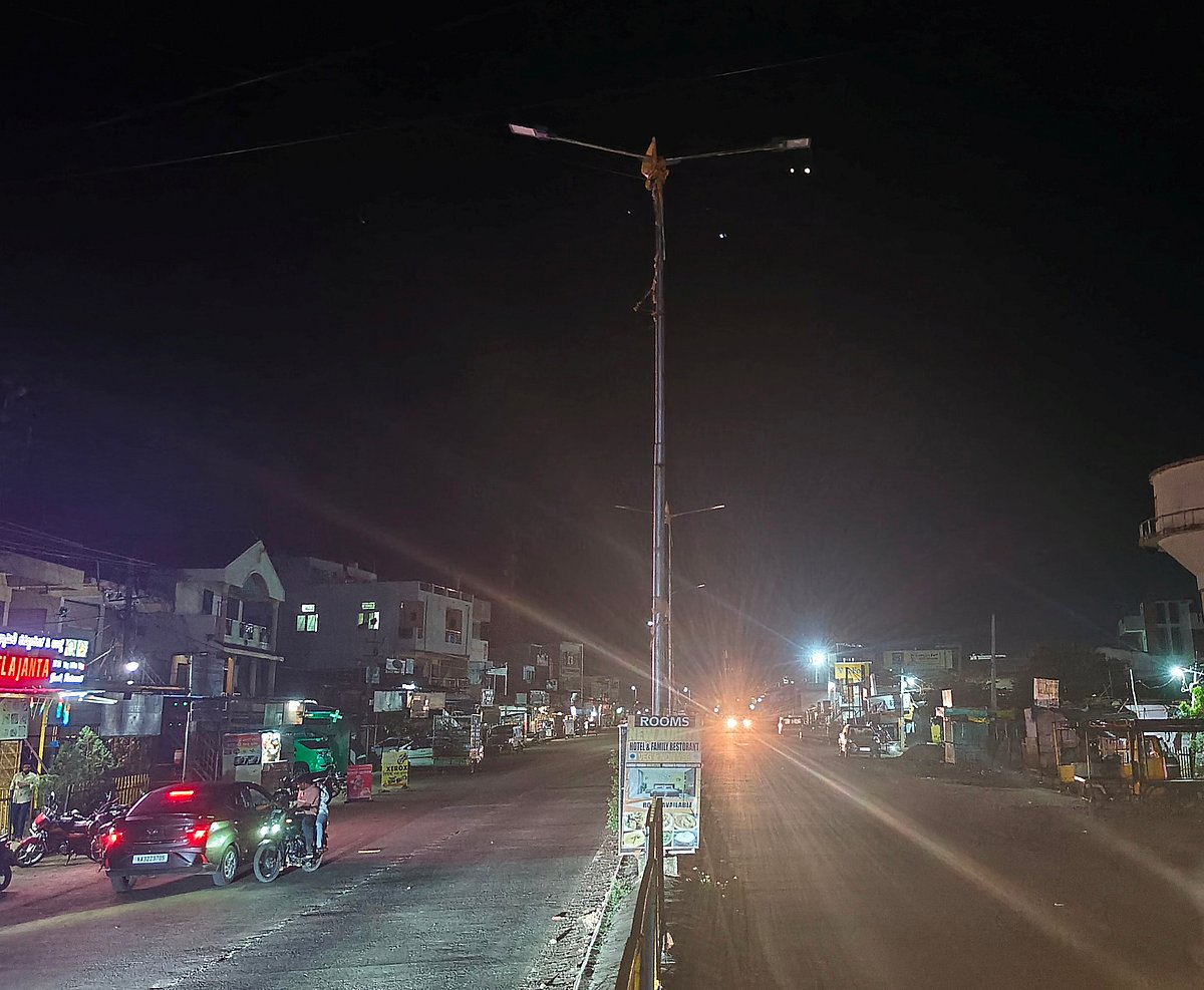 ಕತ್ತಲೆಯಲ್ಲಿ ರಾಷ್ಟ್ರೀಯ ಹೆದ್ದಾರಿ: ಸಂಚರಿಸಲು ಗಾಬರಿ