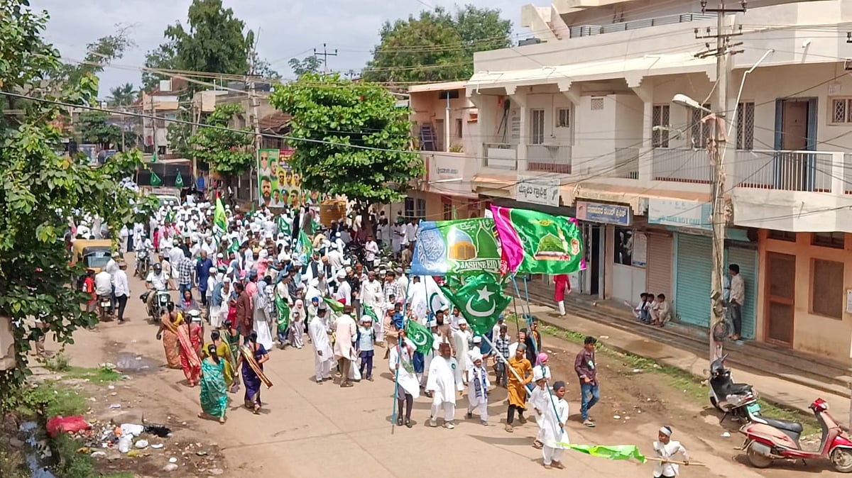 ಗದಗ: ಈದ್ ಮಿಲಾದ್ ಅಂಗವಾಗಿ ಸಡಗರದ ಮೆರವಣಿಗೆ