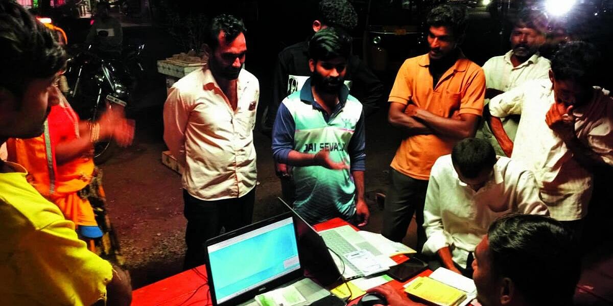 ಚಿಂಚೋಳಿ | ಸರ್ವರ್ ಸಮಸ್ಯೆ: ಅಂಗಡಿಗೆ ತಲುಪದ ಪಡಿತರ!