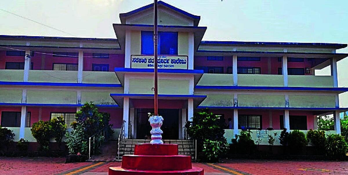 ಯಲ್ವಡಿಕವೂರು: ಗ್ರಾಮ ಪಂಚಾಯಿತಿ ಕಟ್ಟಡದಲ್ಲಿ ಪಿಯು ತರಗತಿಗಳು..