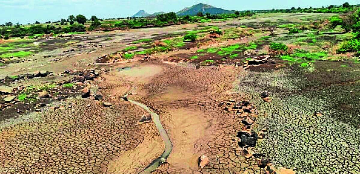 ಬತ್ತಿದ ವೇದಾವತಿ ನದಿ, ನೀರಿಲ್ಲದೆ ಕಂಗಾಲಾದ ರೈತರು, ಬೆಳೆಗಳು ನಾಶ