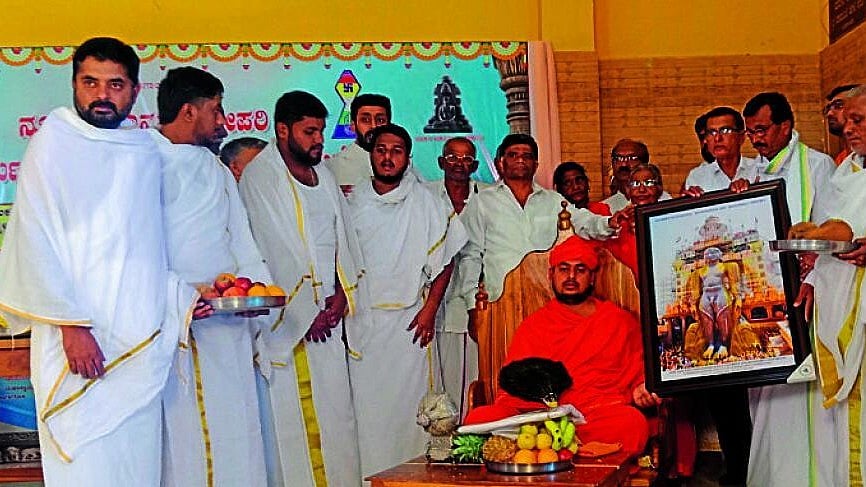 ಹಳೇಬೀಡು: ಅಡಗೂರು ಜಿನ ಮಂದಿರದಲ್ಲಿ ಜಿನಬಿಂಬ, ಕಳಸ ಪ್ರತಿಷ್ಠಾಪನೆ,ಪುಣ್ಯಪ್ರಭಾವನೆ