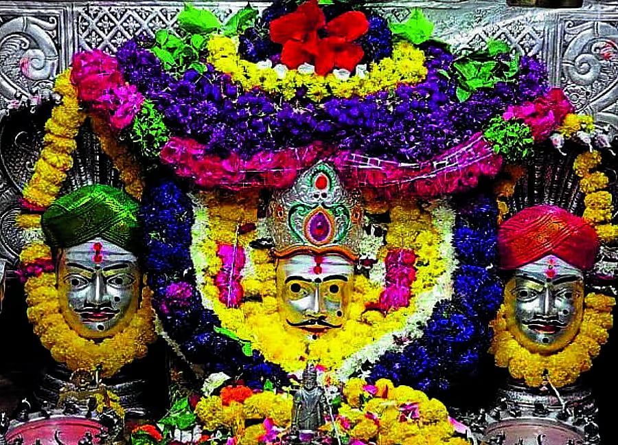 ಕಮಲಾಪುರಕ್ಕೆ ಸೇರಿದ ರೇವಣಸಿದ್ದೇಶ್ವರ ದೇವಸ್ಥಾನದಲ್ಲಿ ಮೊದಲ ಜಾತ್ರೆ