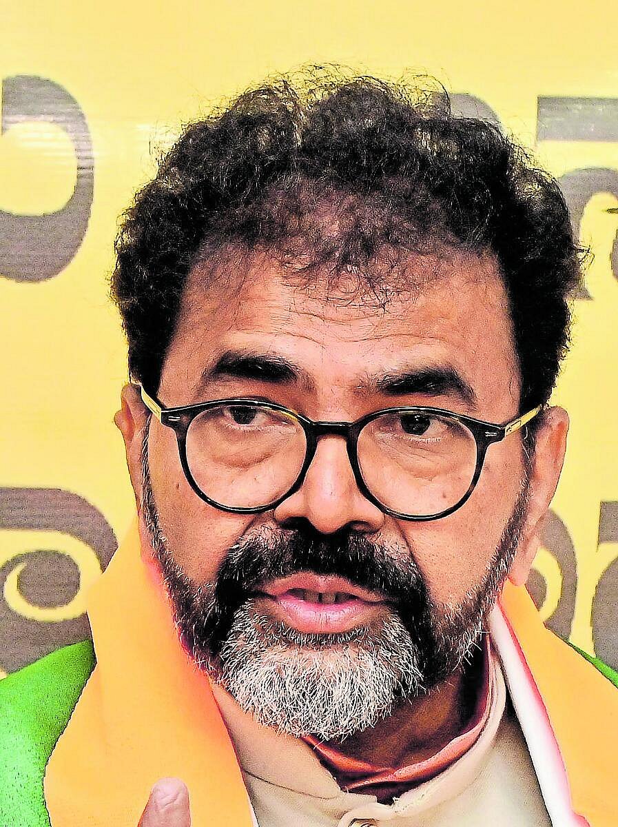 ಸೇವೆಯ ಹೇಳಿಕೆ: ಡಿಕೆಶಿ ಸ್ವಾಮೀಜಿಗಳ ಕ್ಷಮೆ ಕೇಳಲಿ ಎಂದ ಛಲವಾದಿ ನಾರಾಯಣಸ್ವಾಮಿ