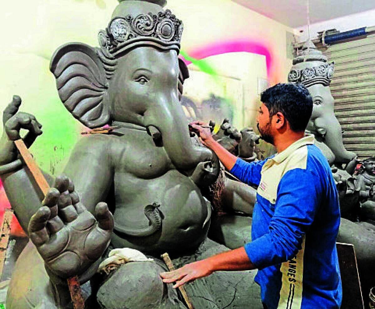ಚಿಕ್ಕಮಗಳೂರಿನಲ್ಲಿ ಭರದಿಂದ ಸಾಗಿದೆ ಪರಿಸರ ಸ್ನೇಹಿ ಗಣಪತಿ ಮೂರ್ತಿಗಳ ತಯಾರಿ