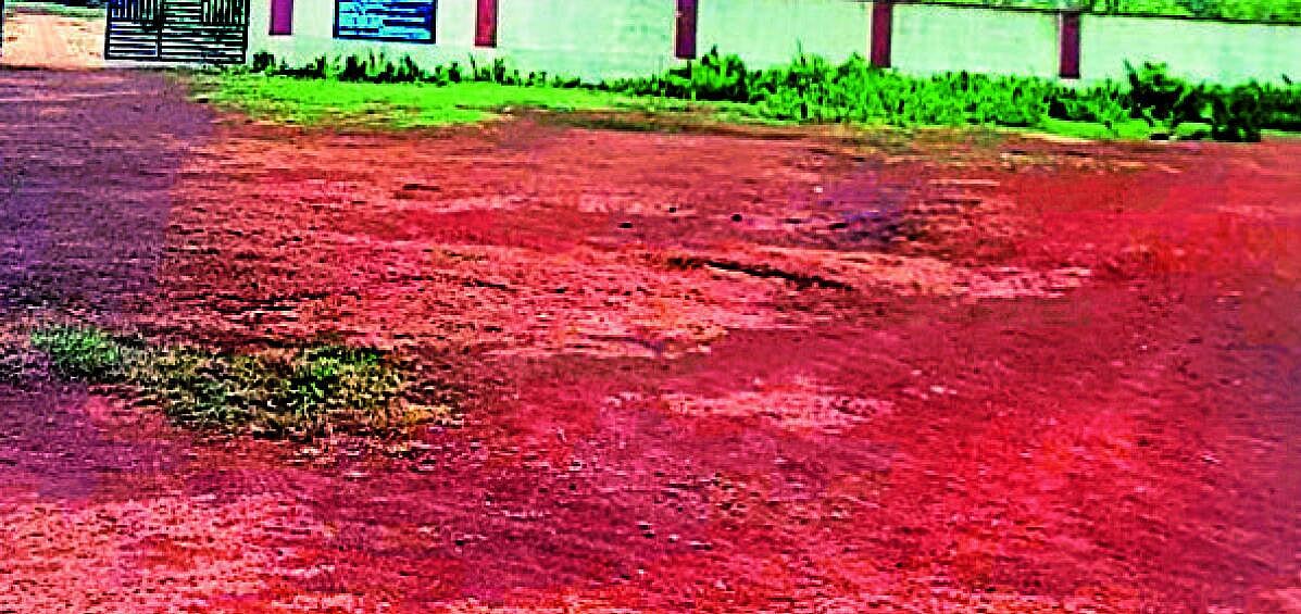 ಬಸವಕಲ್ಯಾಣ: ಮುಡಬಿ ಗ್ರಾಮದ ಕಾಲೇಜು ರಸ್ತೆ, ಬಸ್ ನಿಲ್ದಾಣದ ಅವ್ಯವಸ್ಥೆ