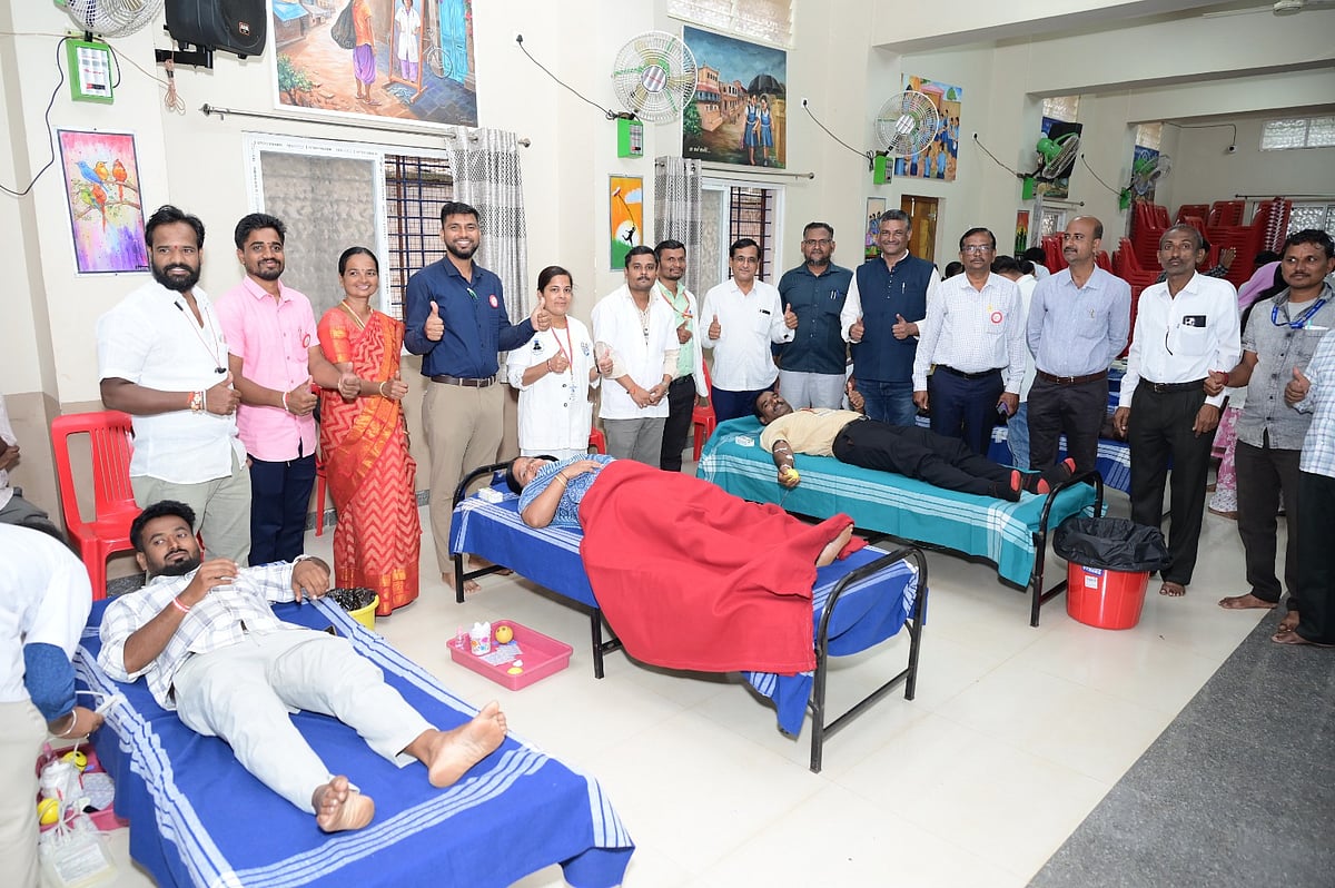 ಬೆಳಗಾವಿ ಜಿಲ್ಲೆಯ 23 ಕಡೆ ಏಕಕಾಲಕ್ಕೆ ನಡೆದ ರಕ್ತದಾನ ಶಿಬಿರ: ಉತ್ತಮ ಸ್ಪಂದನೆ