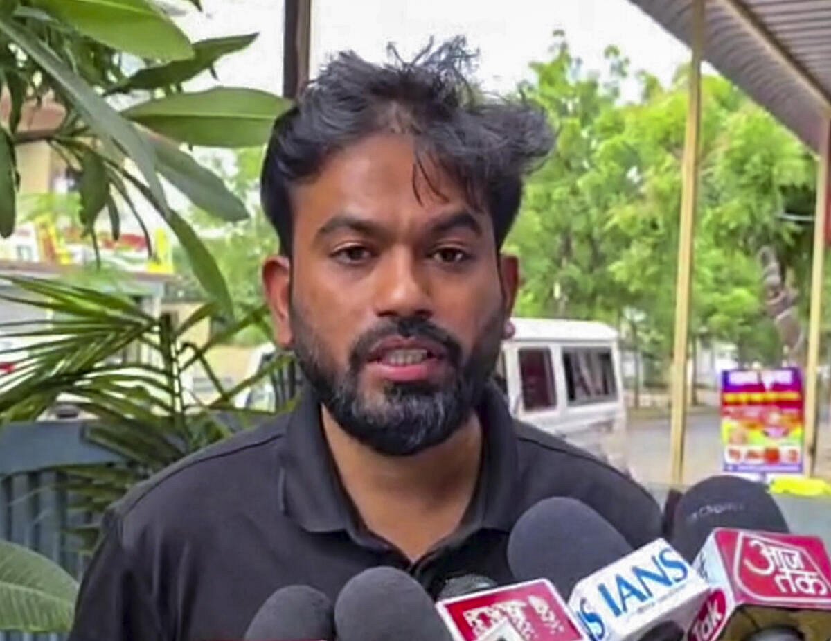ಉತ್ತಮ ಶಾಲೆಗಳಿಗಾಗಿ ಆಗ್ರಹಿಸುವುದು ಸರ್ಕಾರಿ ವಿರೋಧಿ ಧೋರಣೆಯೇ?: ಅಭಿಜಿತ್ ದೀಪ್ಕೆ