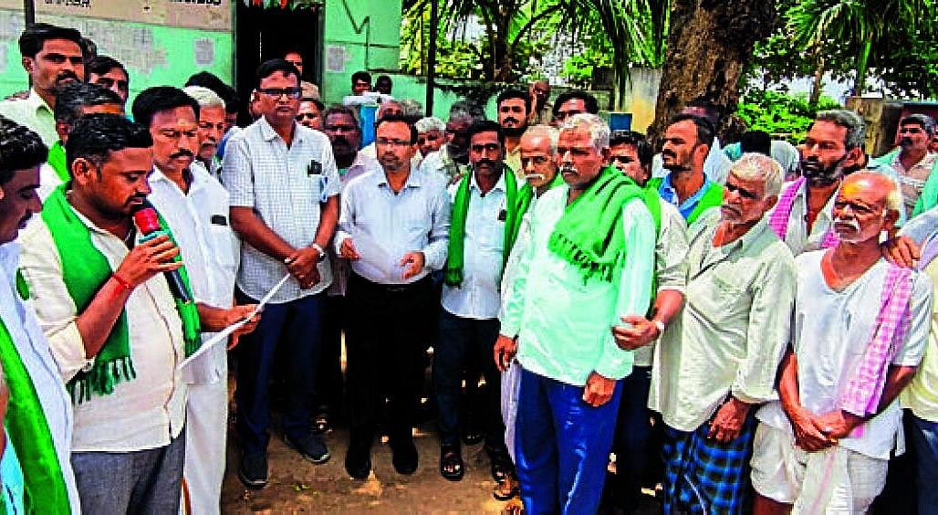 ಗದಗ ತಾಲ್ಲೂಕನ್ನು ಬರಪೀಡಿತ ಪ್ರದೇಶವೆಂದು ಘೋಷಿಸುವಂತೆ ರೈತ ಸಂಘ ಮನವಿ