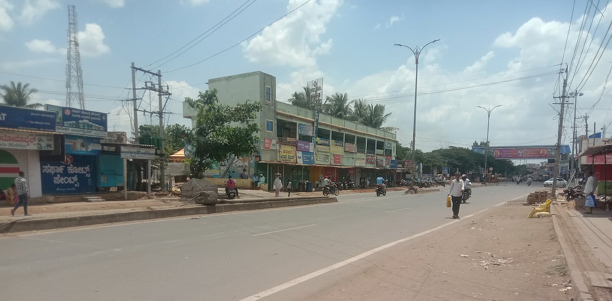 ನರಗುಂದ ಬಂದ್; ಬರಪೀಡಿತವೆಂದು ಘೋಷಿಸದ ಸರ್ಕಾರದ ವಿರುದ್ಧ ರೈತರ ಆಕ್ರೋಶ