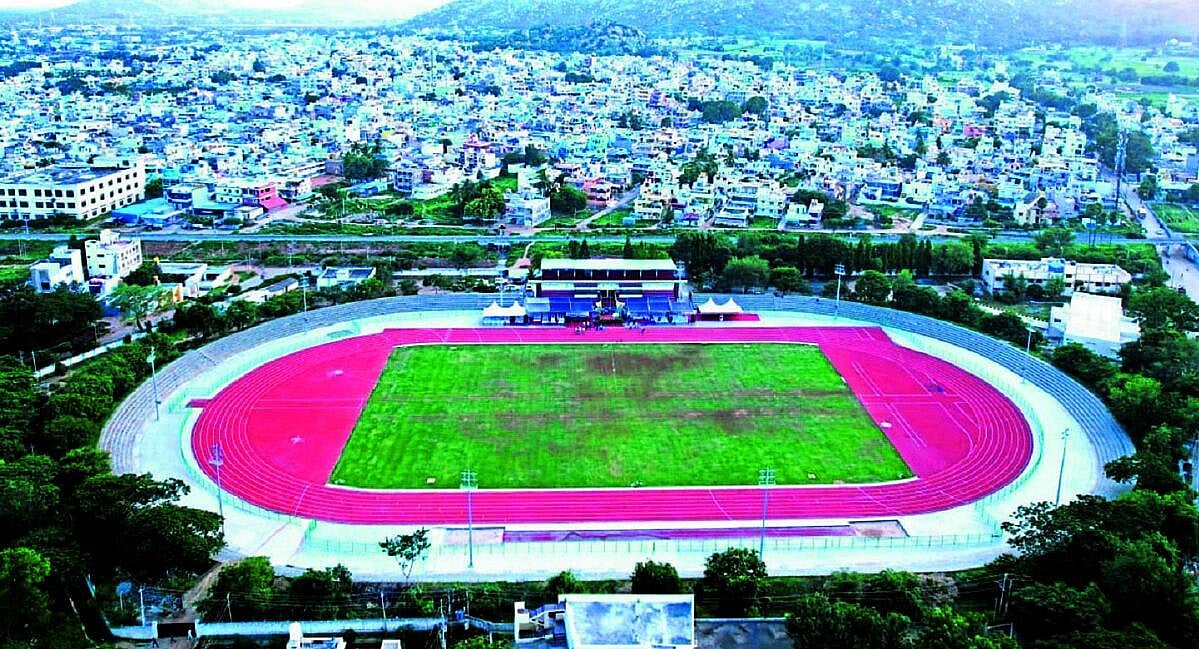 ಕೋಲಾರದಲ್ಲಿ ಕ್ರೀಡಾ ಸೌಲಭ್ಯಗಳ ಕೊರತೆ, ಮೈದಾನಗಳಿಗಾಗಿ ಪರದಾಟ