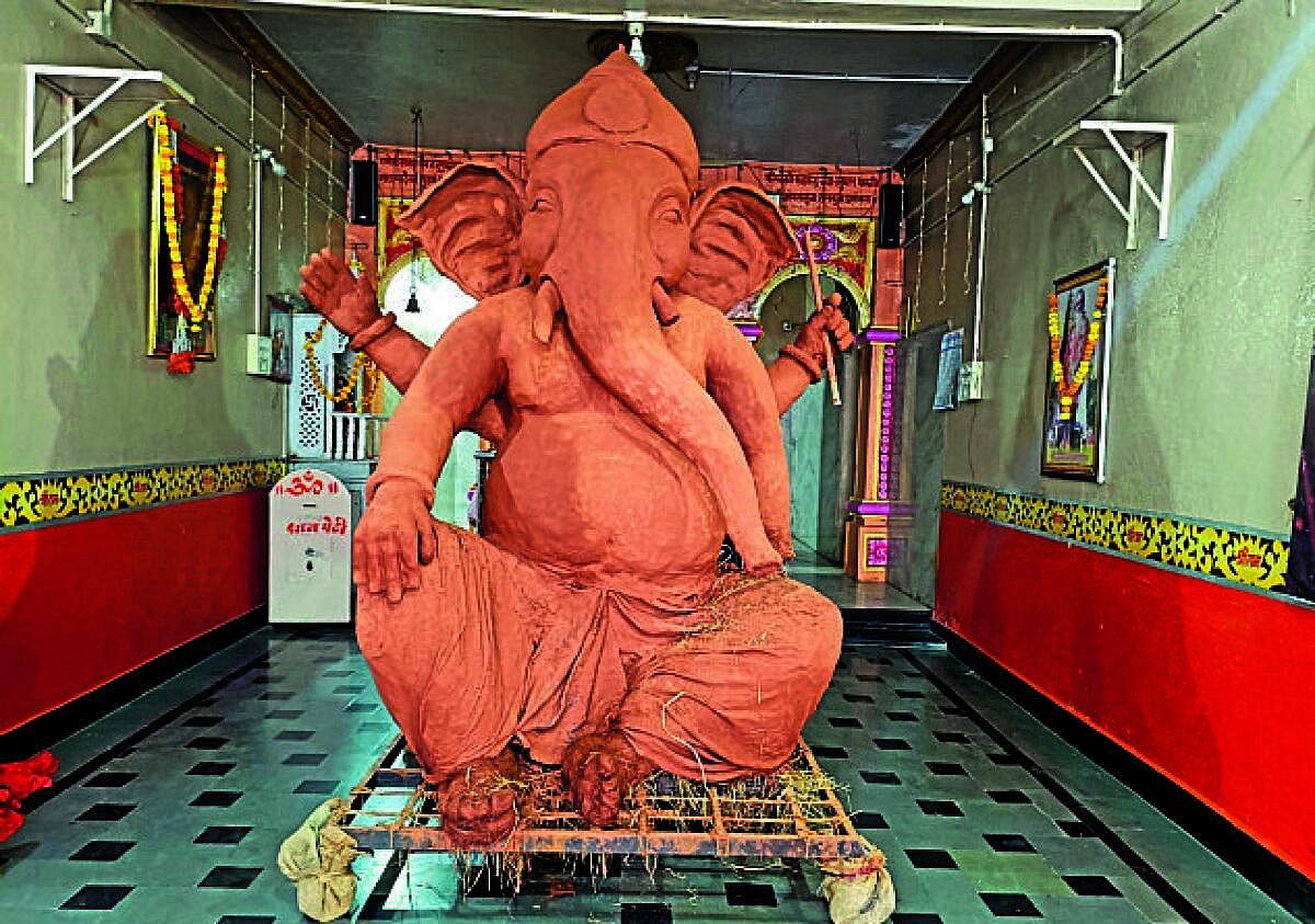 ಕಲಬುರಗಿ: ಪರಿಸರಸ್ನೇಹಿ ಮಣ್ಣಿನ ಗಣೇಶ ಮೂರ್ತಿಗಳಿಗೆ ಹೆಚ್ಚಿದ ಬೇಡಿಕೆ