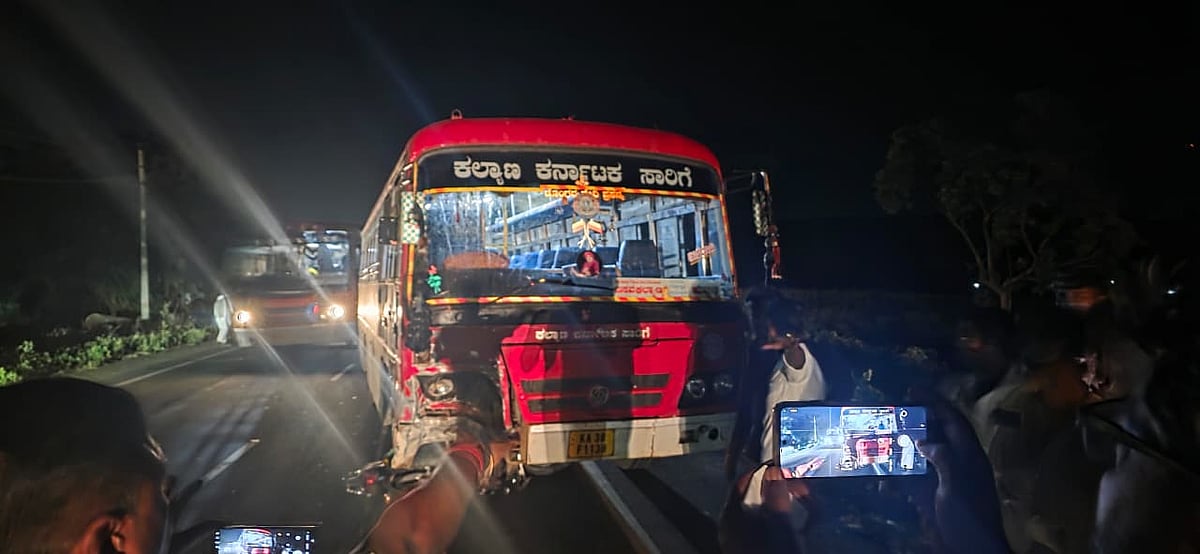 ದ್ವಿಚಕ್ರ ವಾಹನ–ಸಾರಿಗೆ ಬಸ್ ಅಪಘಾತ: ಮೂವರು ಸ್ಥಳದಲ್ಲೇ ಸಾವು