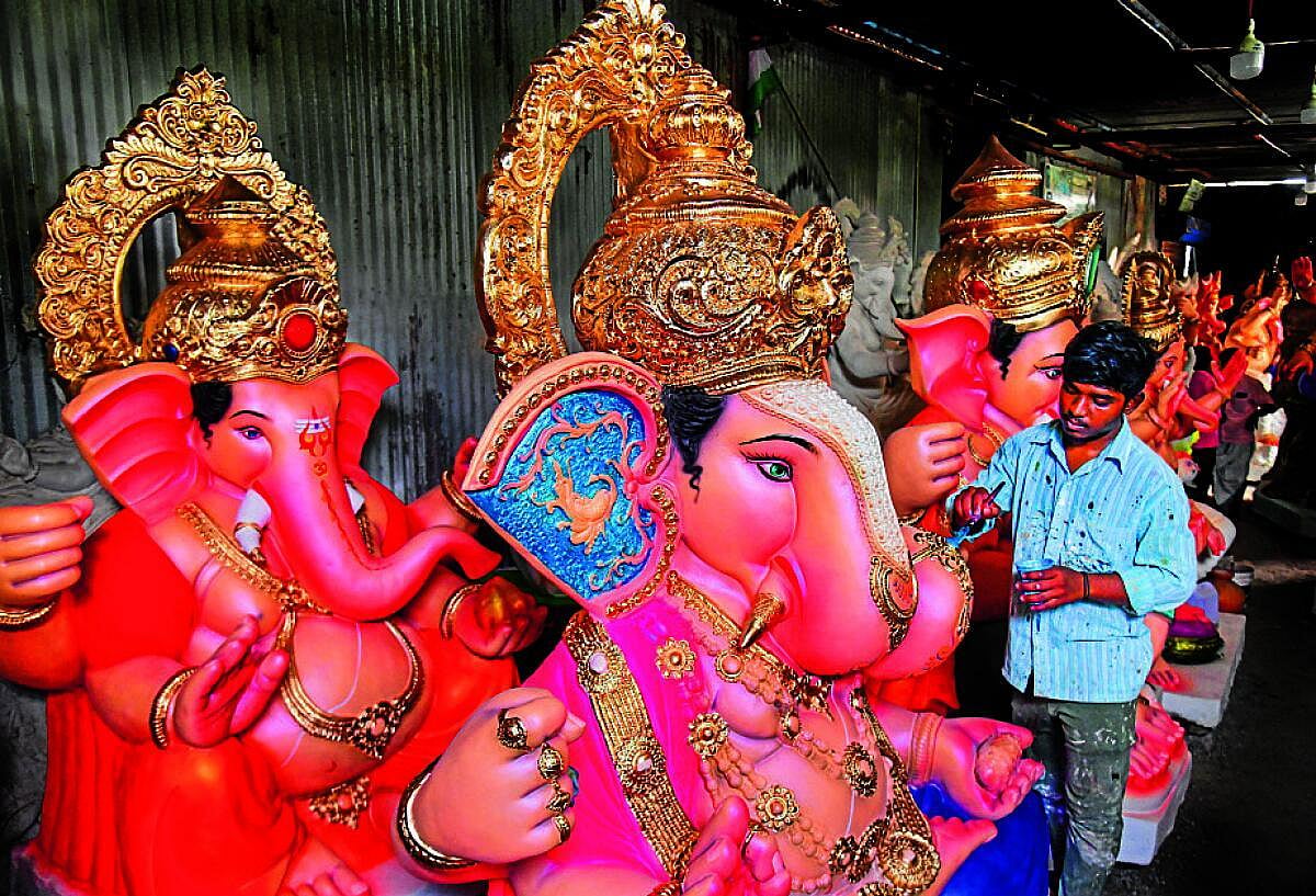 ಕೊಪ್ಪಳ: ವಿಘ್ನ ನಿವಾರಕನ ಸ್ವಾಗತಕ್ಕೆ ಸಜ್ಜಾದ ಜಿಲ್ಲೆ