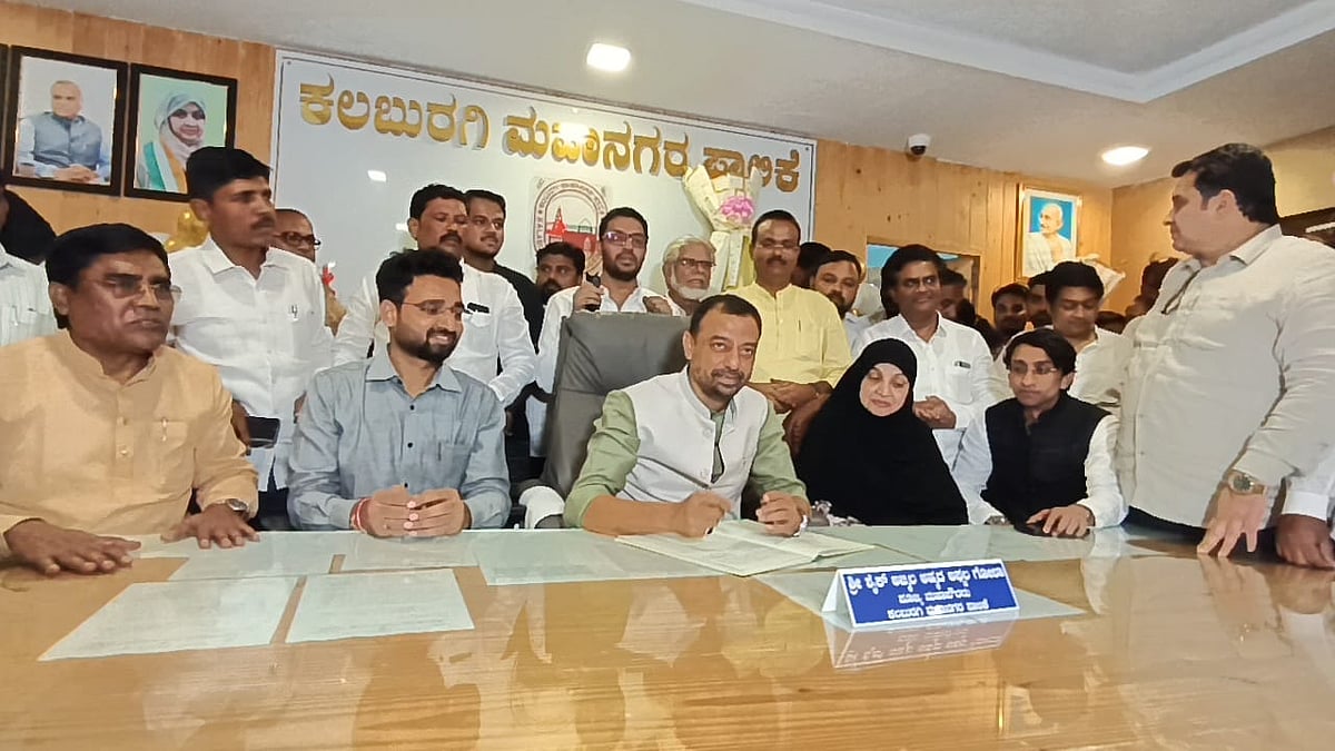 ಕಲಬುರಗಿ ಮಹಾನಗರ ಪಾಲಿಕೆ: ಮೇಯರ್ ಗೋಲಾ, ಉಪಮೇಯರ್ ಫರ್ಹನಾಜ್ ಪದಗ್ರಹಣ