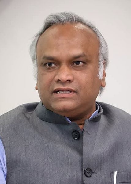 ಅನುದಾನ ಇಲ್ಲದೆ ಅನುಮೋದನೆ ಕೊಟ್ಟಿದ್ದು ಯಾಕೆ: ಪ್ರಿಯಾಂಕ್ ಖರ್ಗೆ