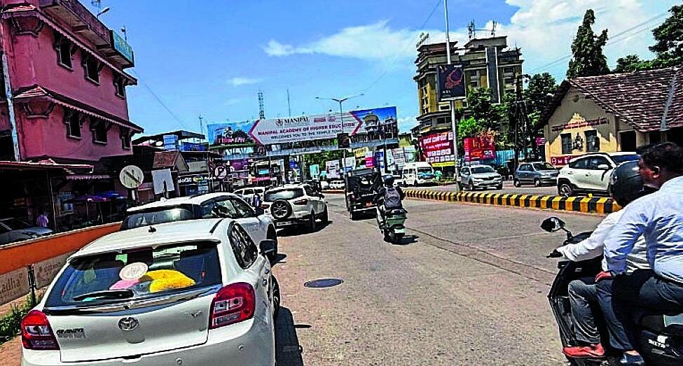 ಉಡುಪಿಯಲ್ಲಿ ವಾಹನ ನಿಲುಗಡೆ ಸಮಸ್ಯೆ: ಮುಗಿಯದ ಗೋಳು