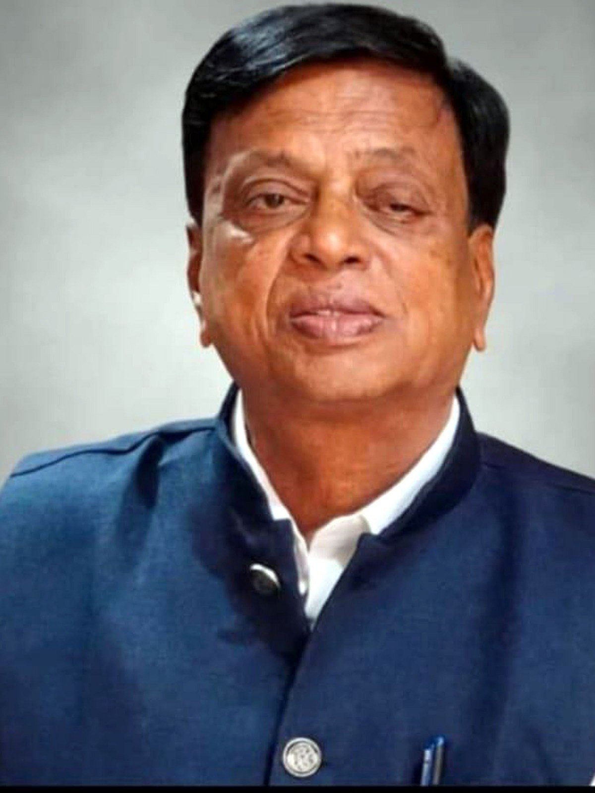 ಸ್ವಗ್ರಾಮದಲ್ಲಿ ಬಾಪೂಜಿ ಶಿಕ್ಷಣ ಸಂಸ್ಥೆಯ ಸಂಸ್ಥಾಪಕ ಕೆ.ಎಂ.ವೀರೇಶ್ ಅಂತ್ಯಕ್ರಿಯೆ